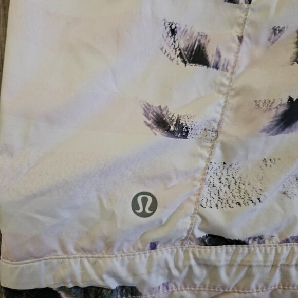 Lululemon Windbreaker Hooded Jacket Abstract White Black Print – Women’s - Picture 6 of 7